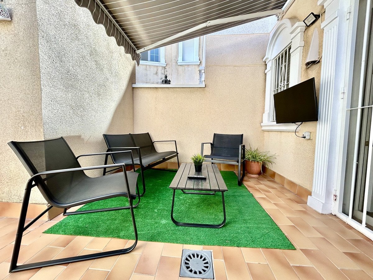 4 Bed Townhouse in Formentera del Segura