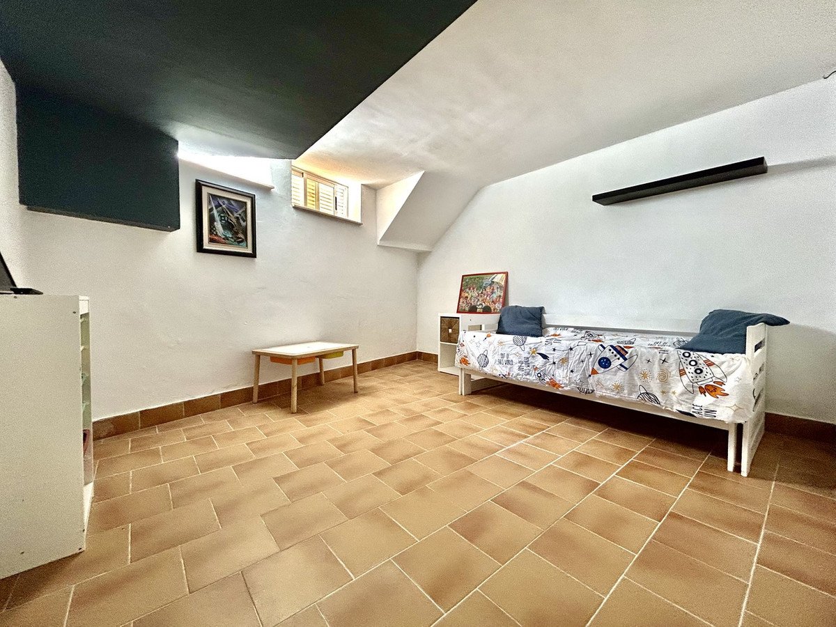 4 Bed Townhouse in Formentera del Segura