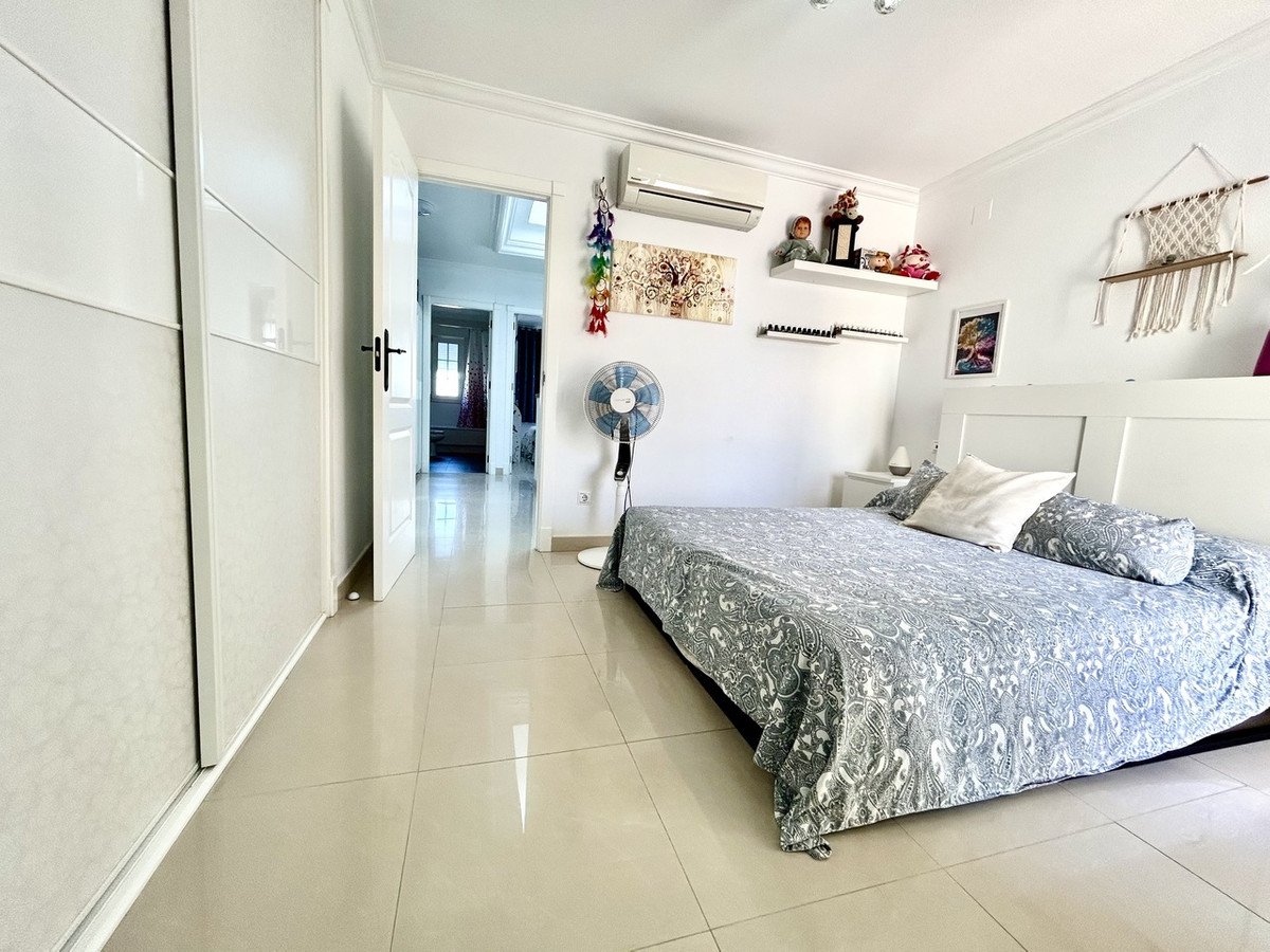 4 Bed Townhouse in Formentera del Segura