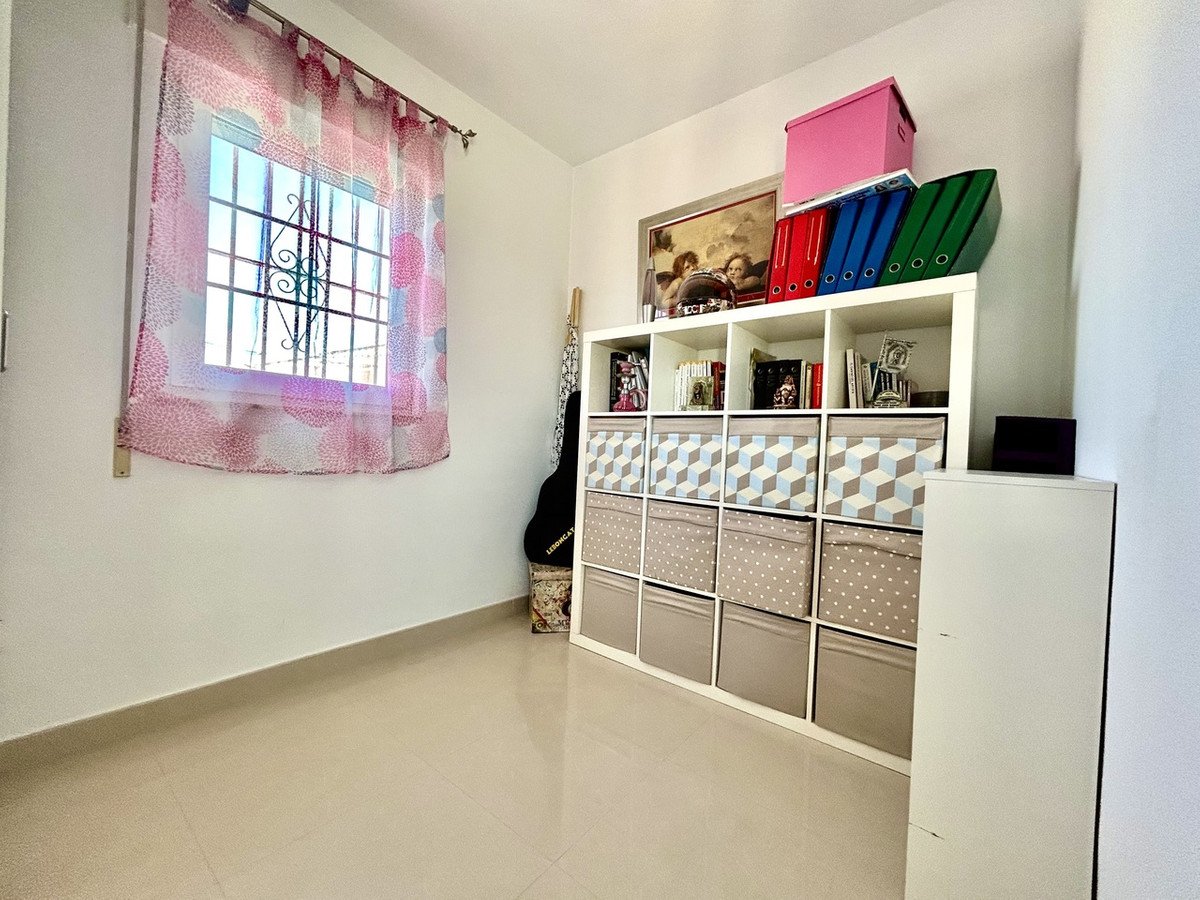 4 Bed Townhouse in Formentera del Segura
