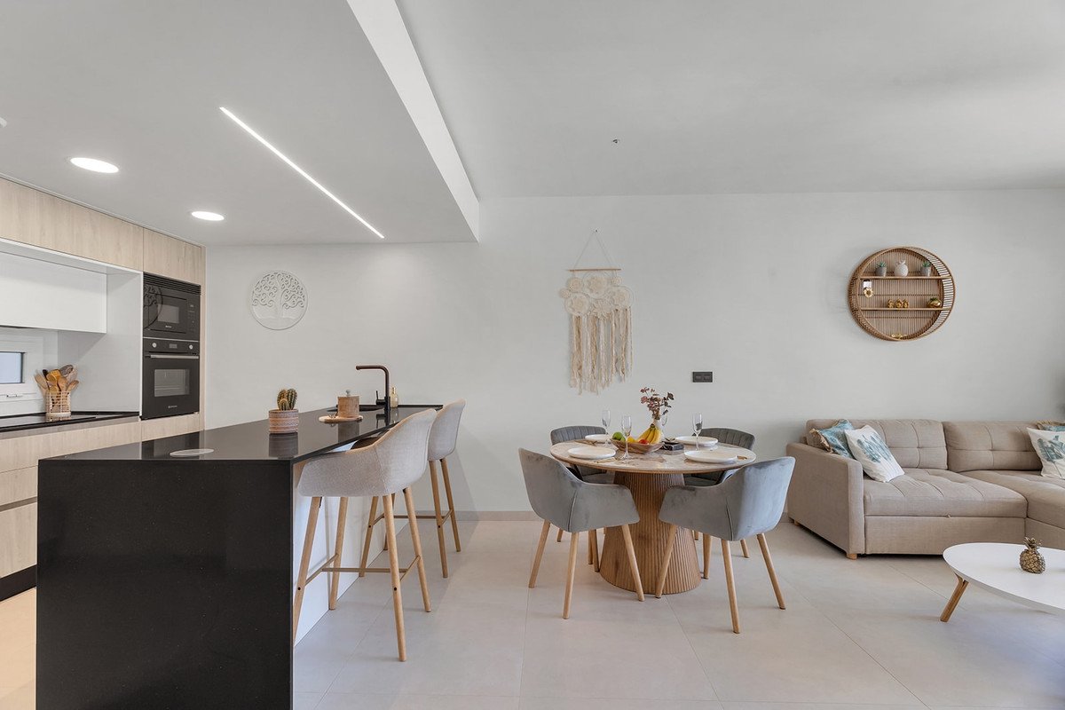 2 Bed Ground Floor Apartment in Urbanización El Raso