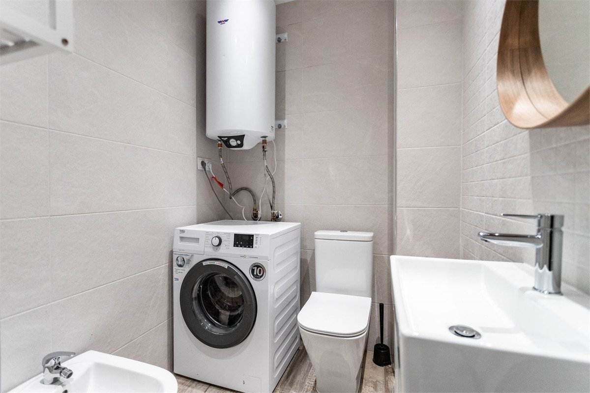 2 Bed Middle Floor Apartment in Torrequebrada