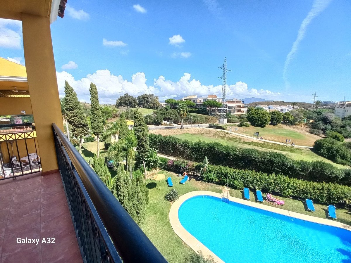 2 Bed Top Floor Apartment in Riviera del Sol