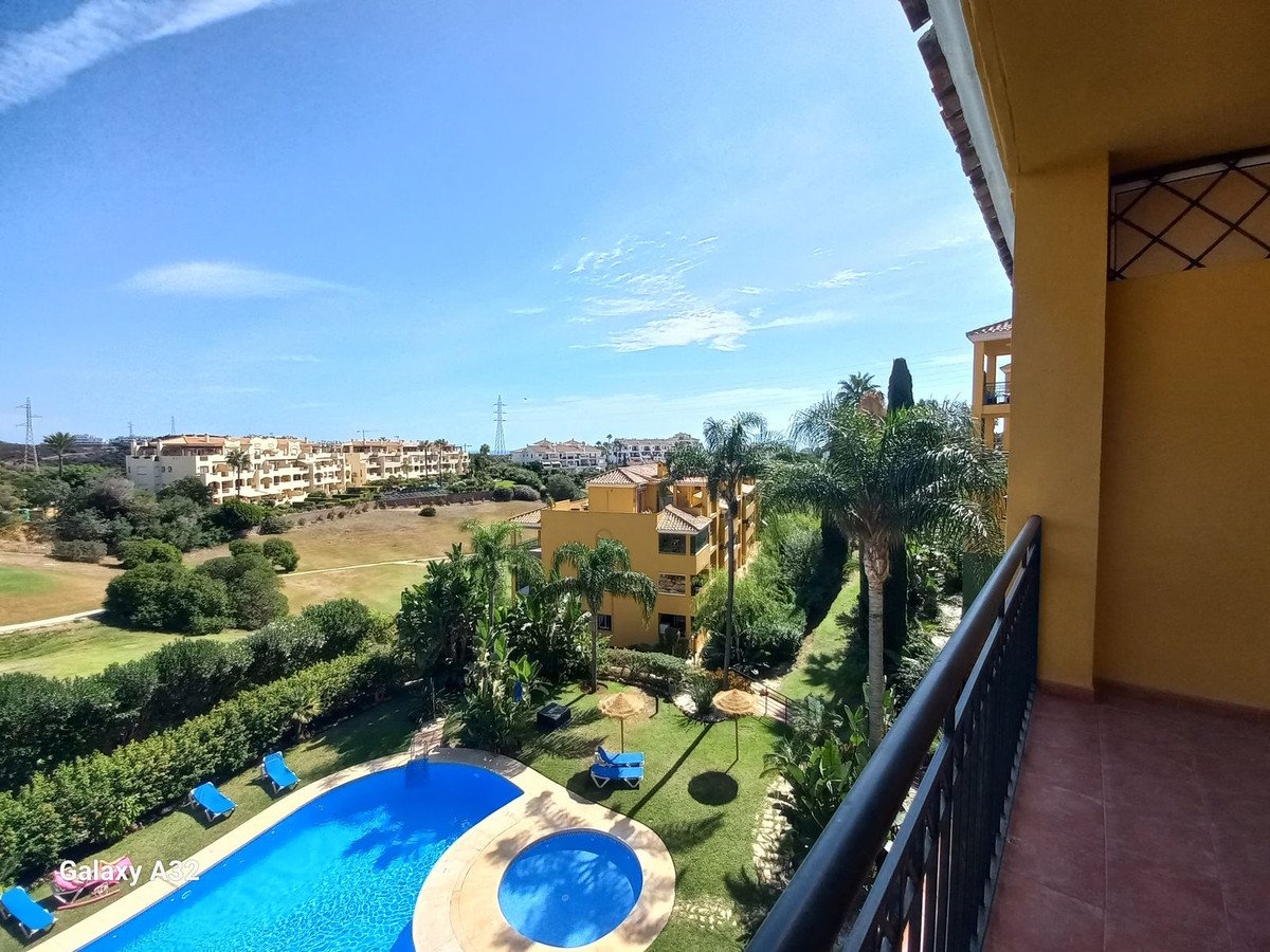 2 Bed Top Floor Apartment in Riviera del Sol