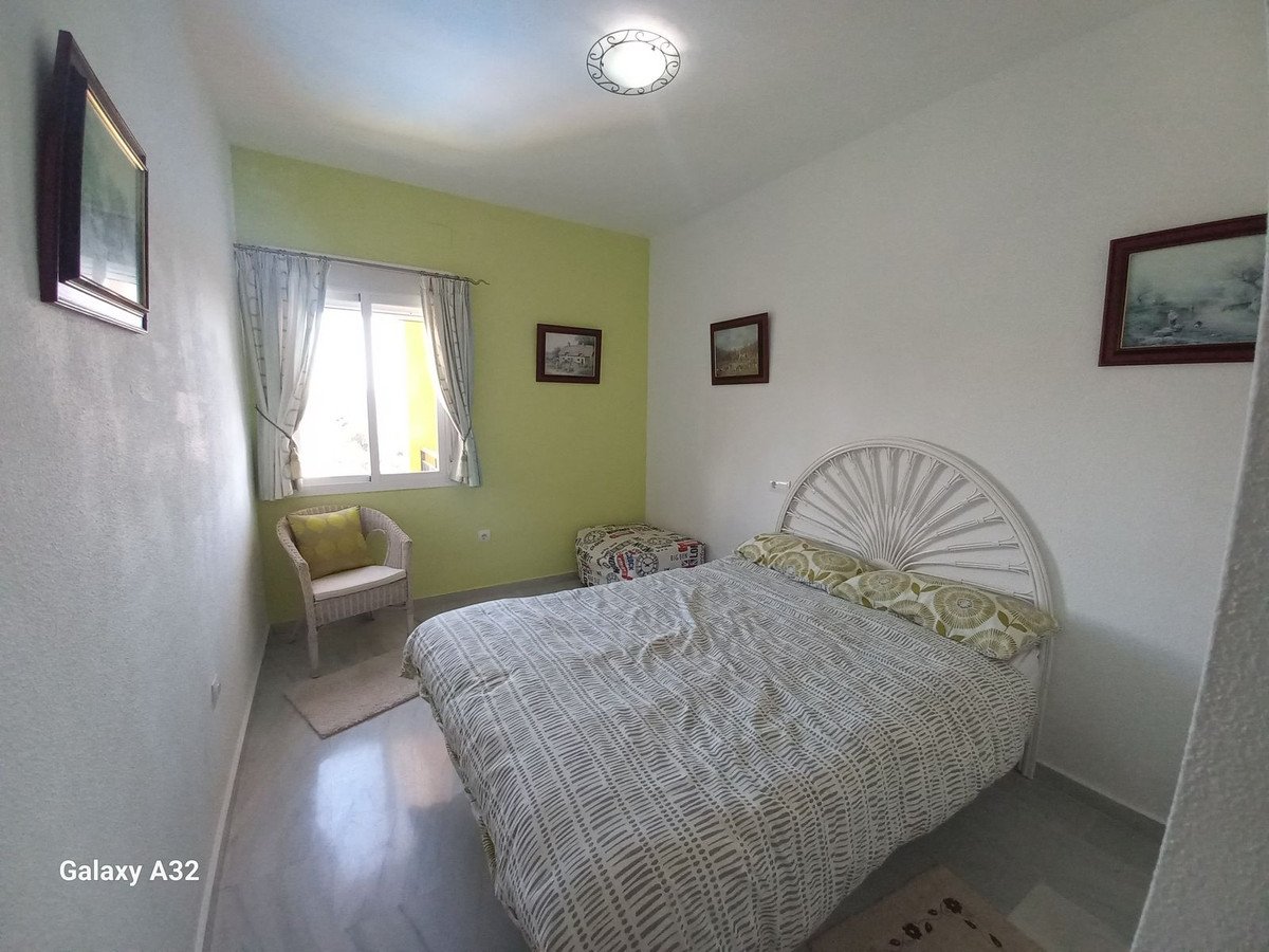 2 Bed Top Floor Apartment in Riviera del Sol