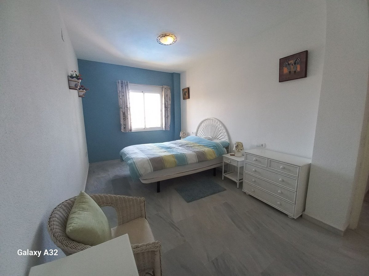 2 Bed Top Floor Apartment in Riviera del Sol