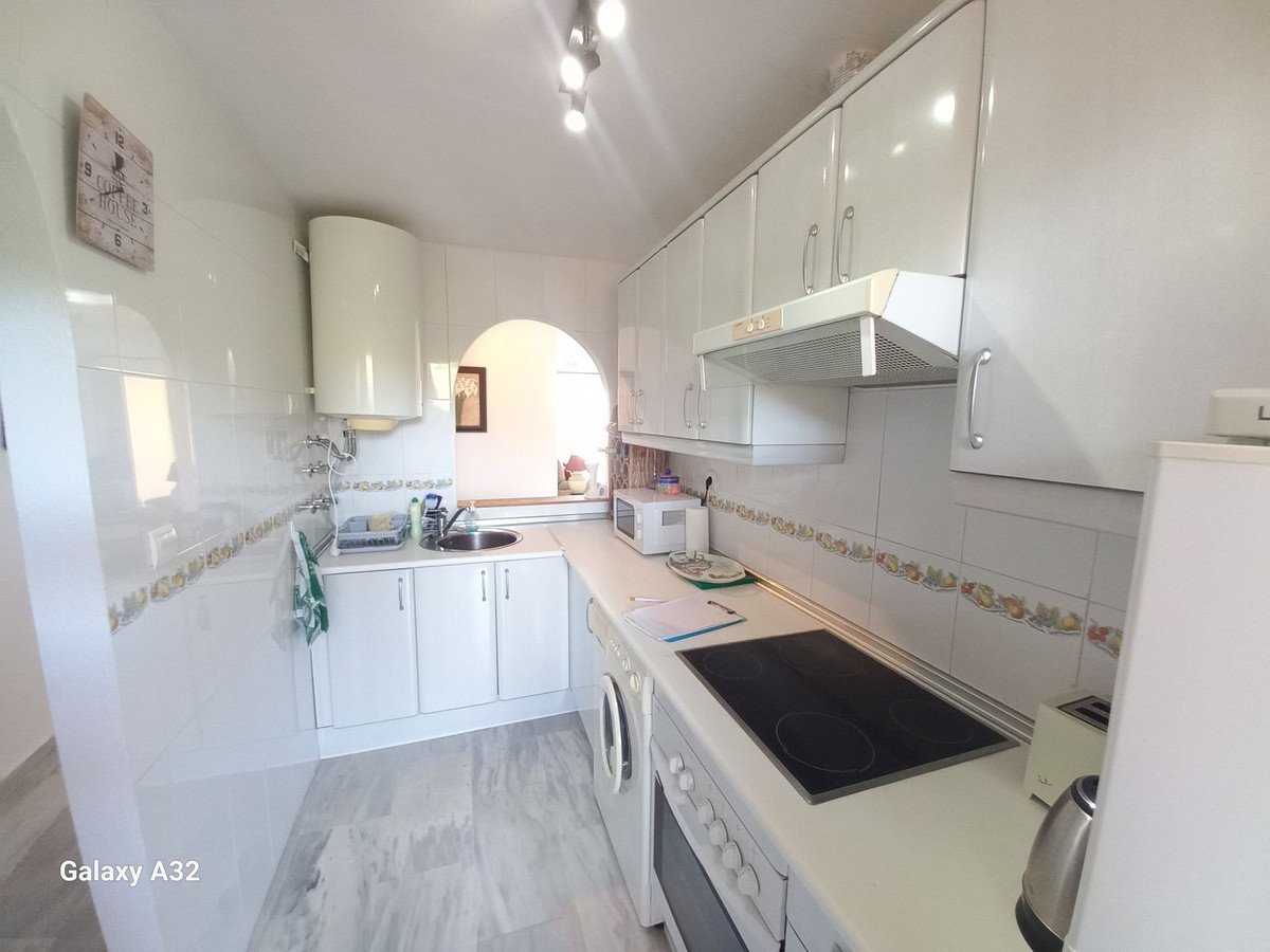 2 Bed Top Floor Apartment in Riviera del Sol