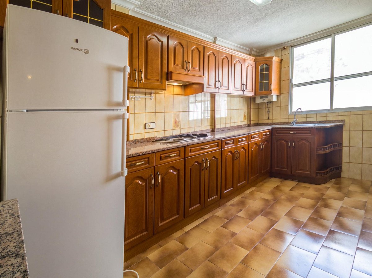3 Bed Middle Floor Apartment in Torrevieja