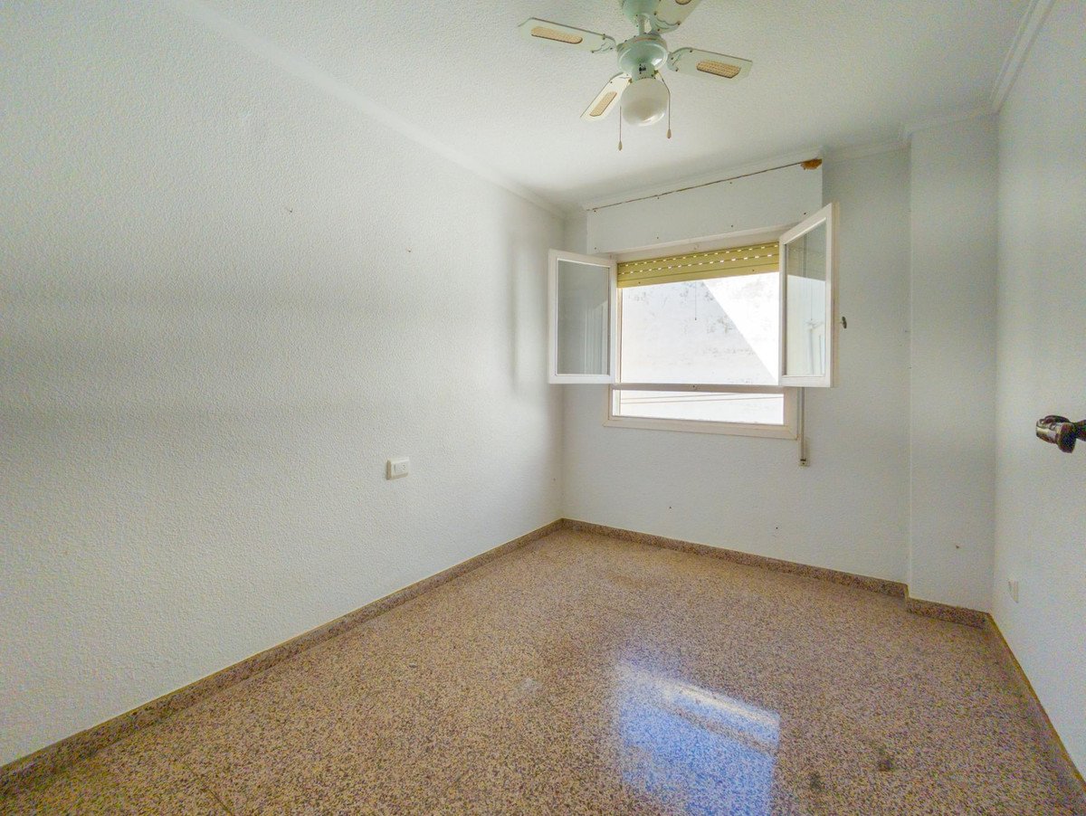 3 Bed Middle Floor Apartment in Torrevieja