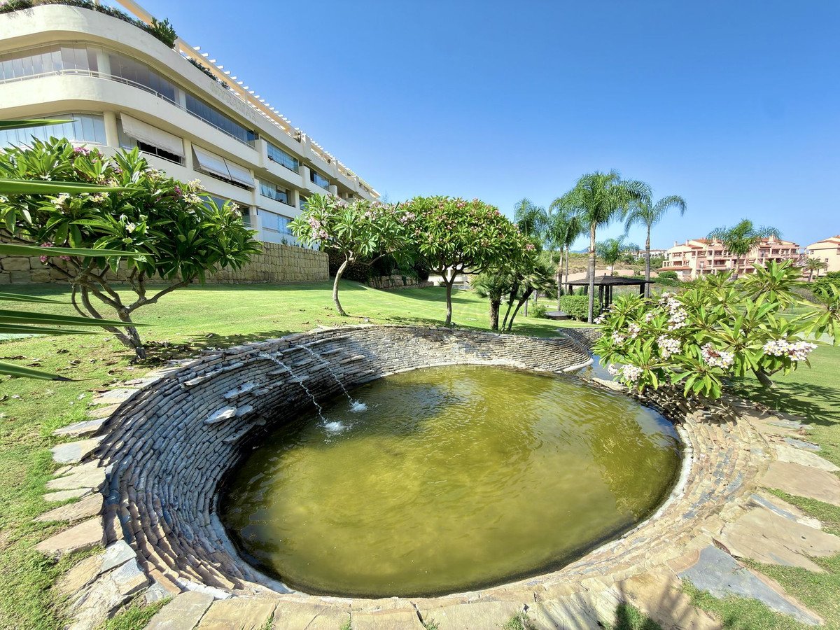 2 Bed Middle Floor Apartment in El Faro