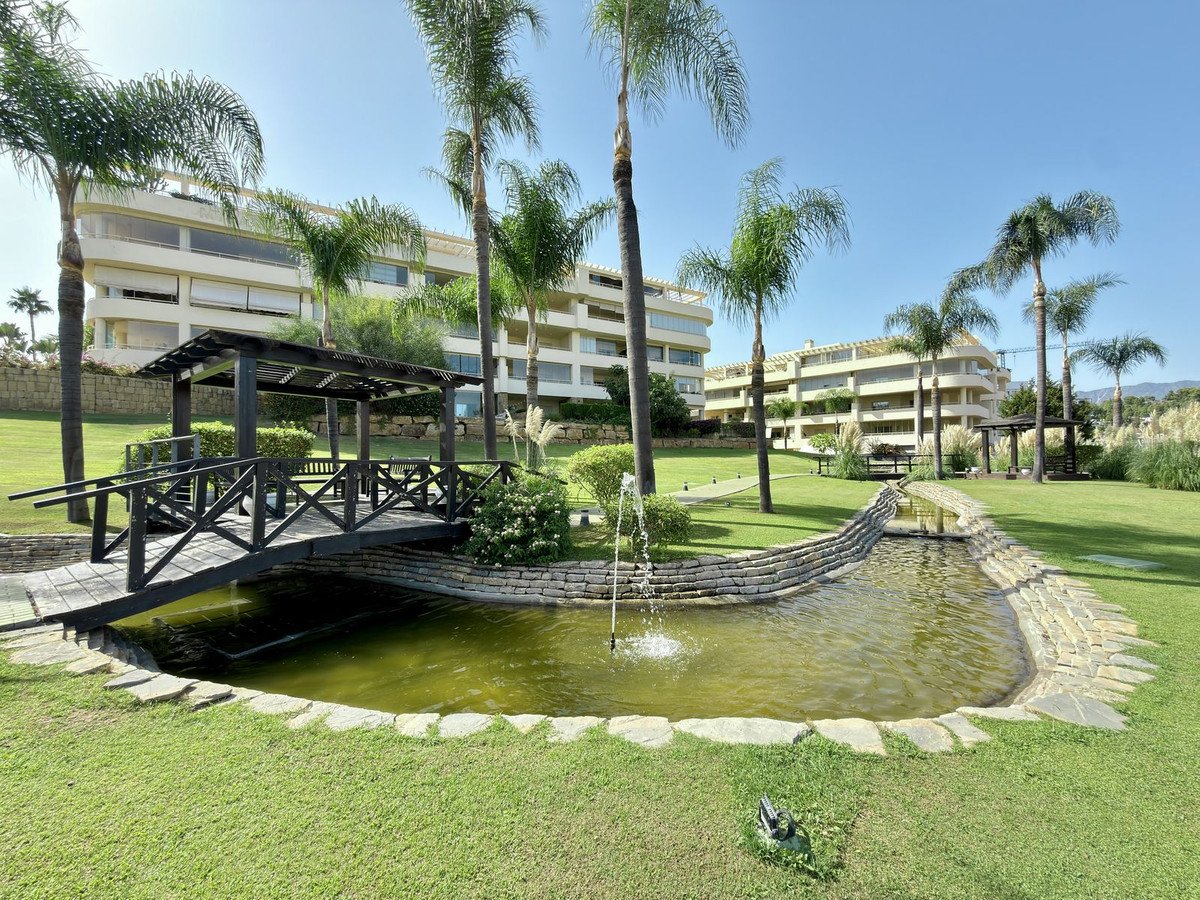 2 Bed Middle Floor Apartment in El Faro