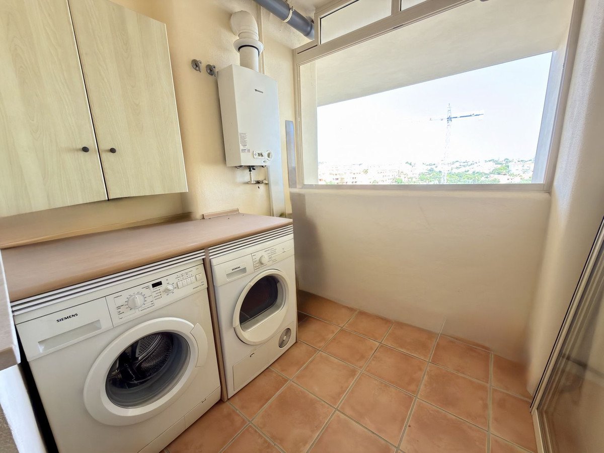 2 Bed Middle Floor Apartment in El Faro