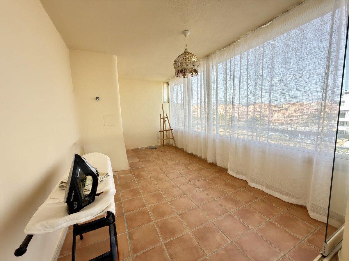 2 Bed Middle Floor Apartment in El Faro