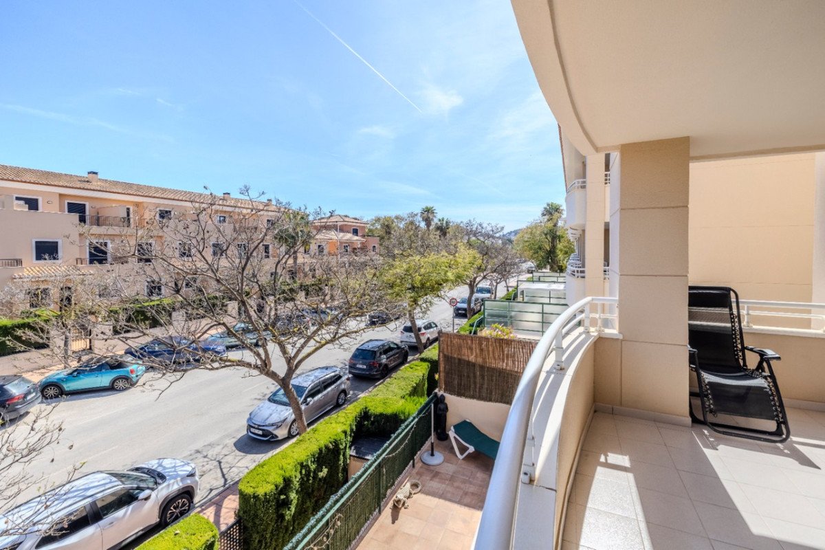 3 Bed Middle Floor Apartment in Javea