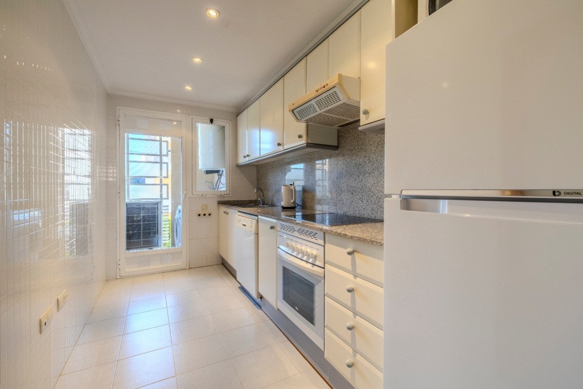 3 Bed Middle Floor Apartment in Javea