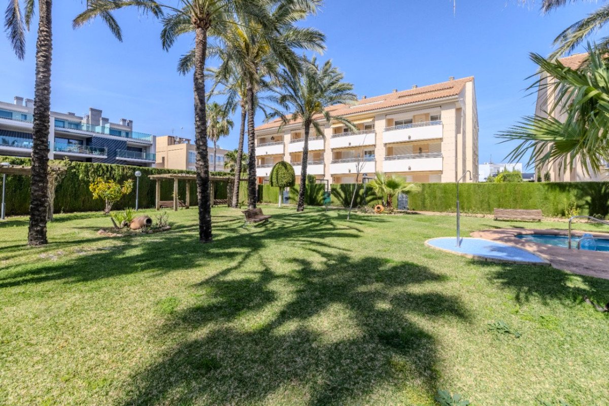 3 Bed Middle Floor Apartment in Javea