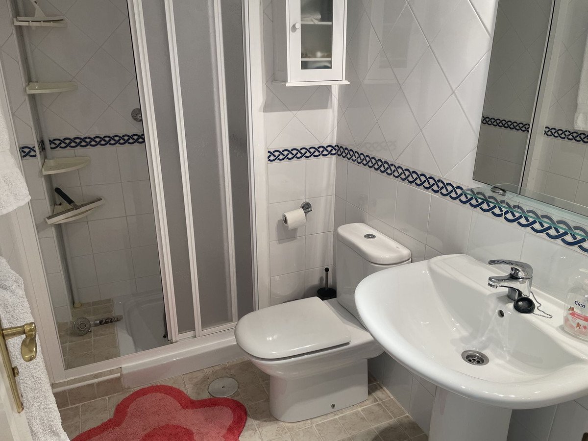 2 Bed Top Floor Apartment in Benalmadena