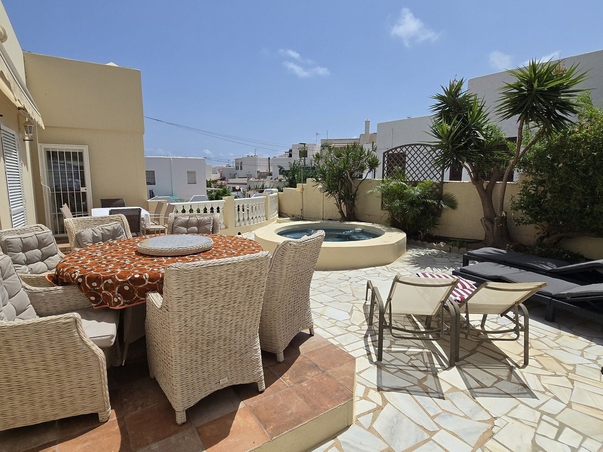 5 Bed Detached Villa in Mojacar
