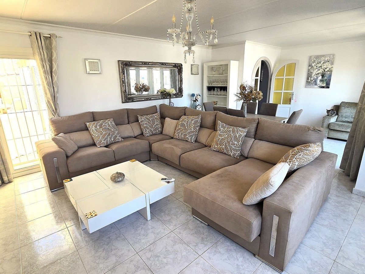5 Bed Detached Villa in Mojacar