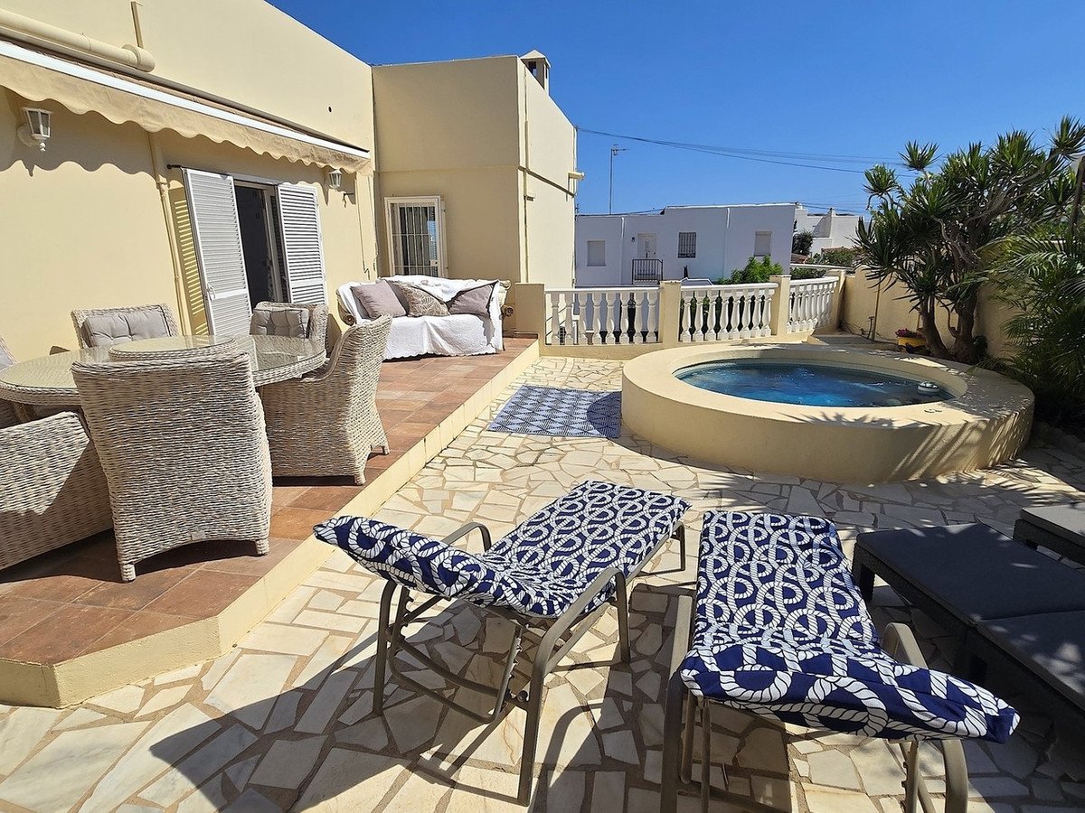 5 Bed Detached Villa in Mojacar