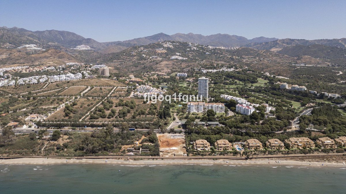 2 Bed Middle Floor Apartment in Marbella