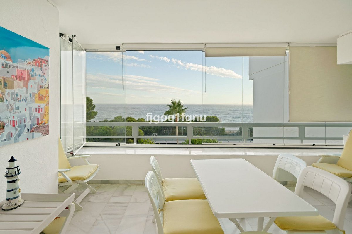 2 Bed Middle Floor Apartment in Marbella