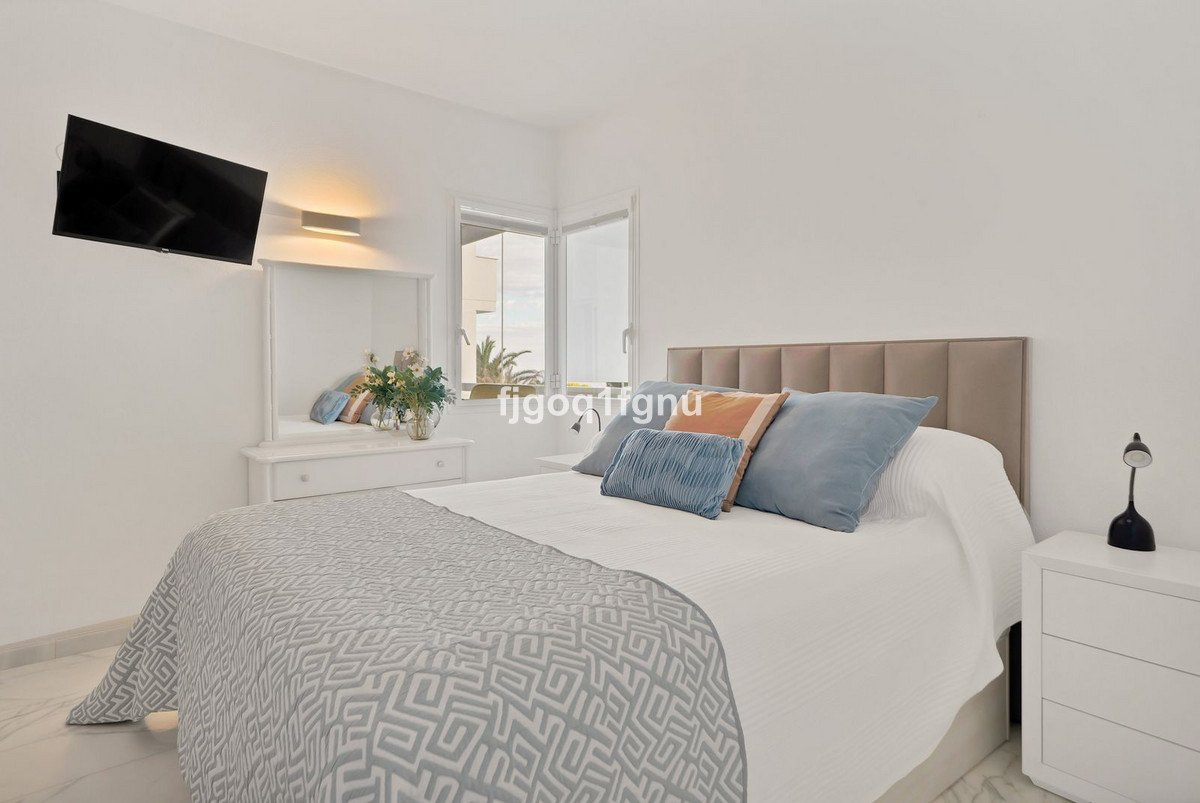 2 Bed Middle Floor Apartment in Marbella