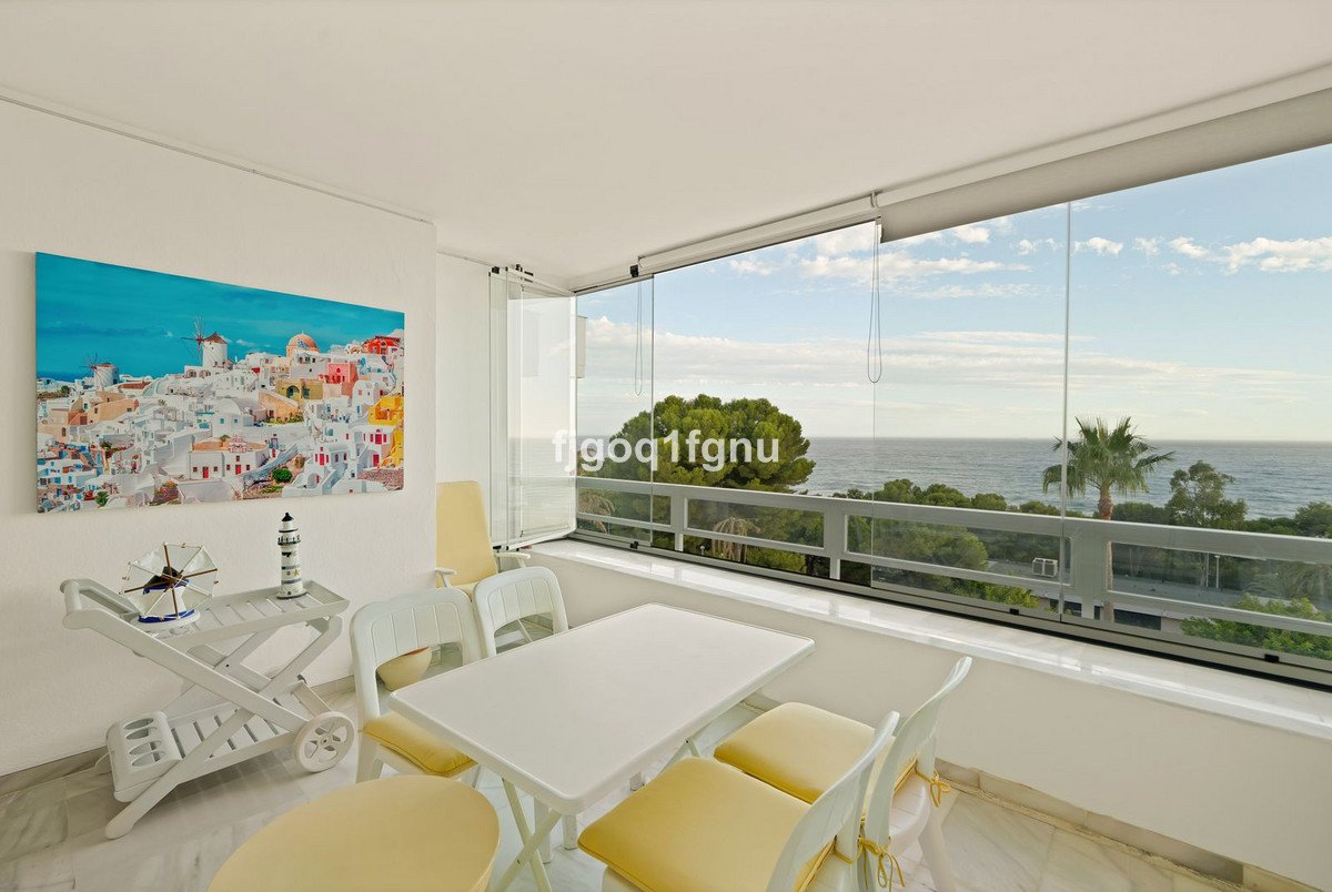 2 Bed Middle Floor Apartment in Marbella