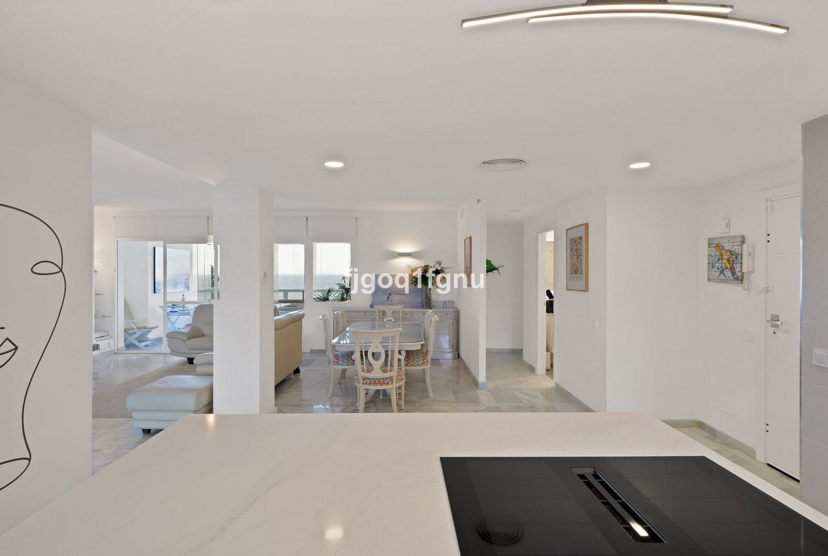2 Bed Middle Floor Apartment in Marbella