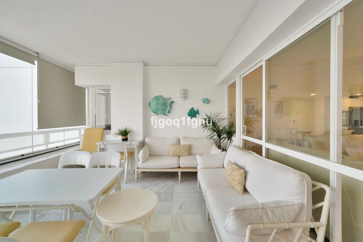2 Bed Middle Floor Apartment in Marbella