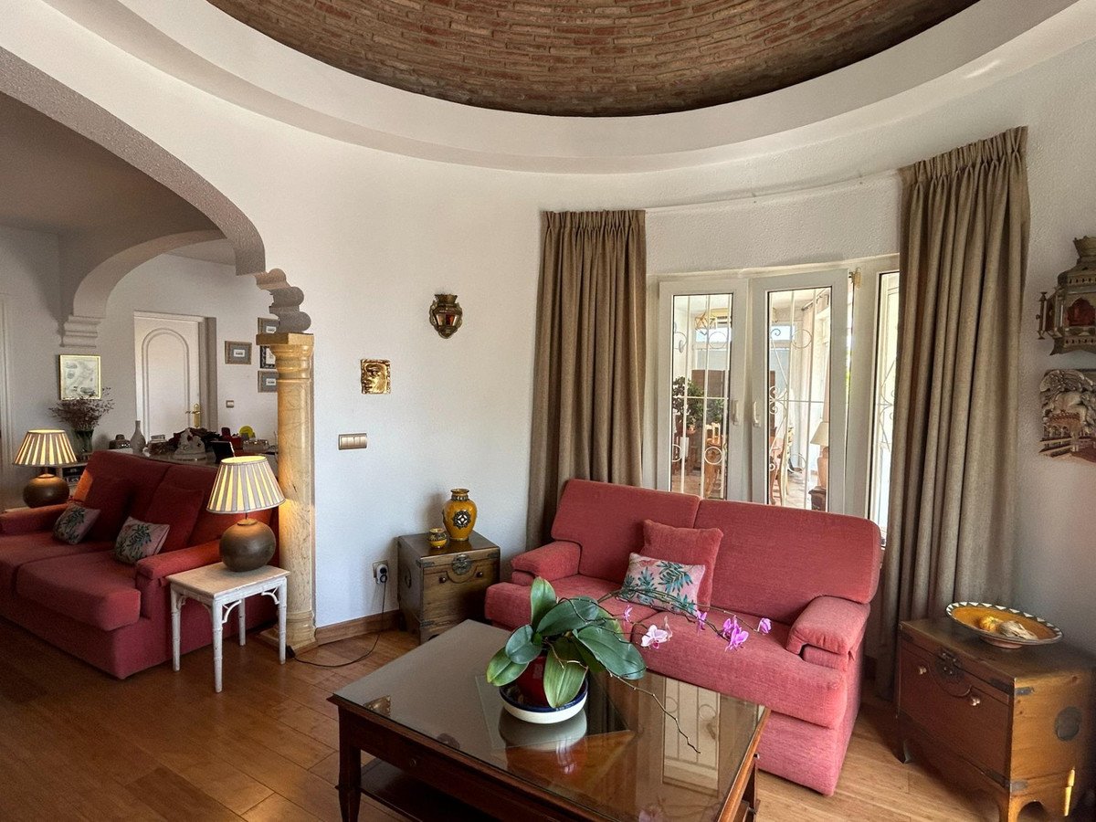 4 Bed Detached Villa in Benalmadena