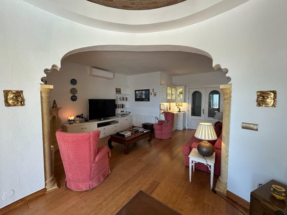 4 Bed Detached Villa in Benalmadena