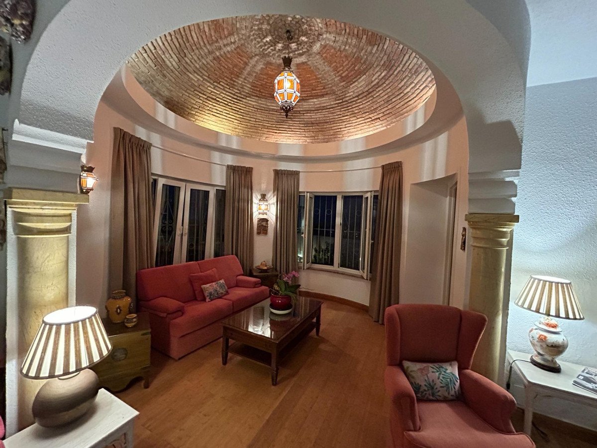 4 Bed Detached Villa in Benalmadena
