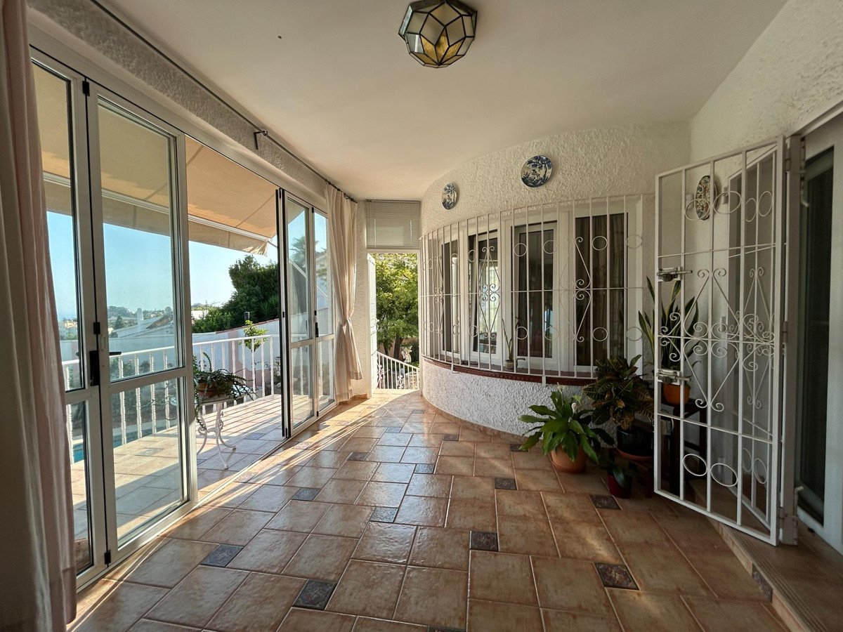 4 Bed Detached Villa in Benalmadena