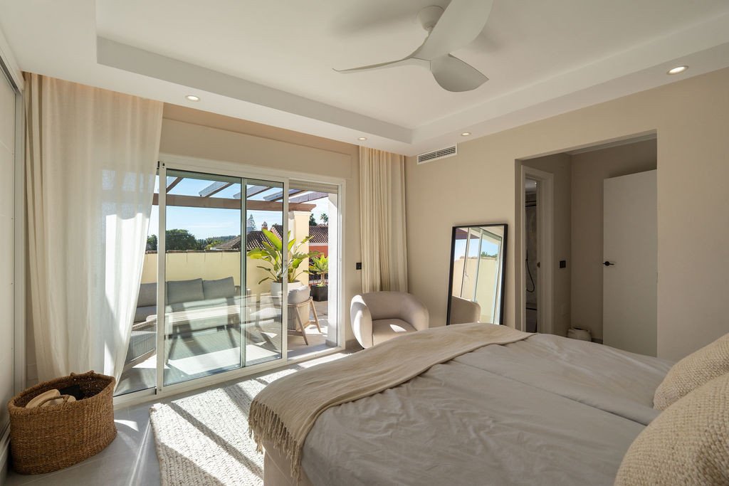 4 Bed Townhouse in Nueva Andalucía
