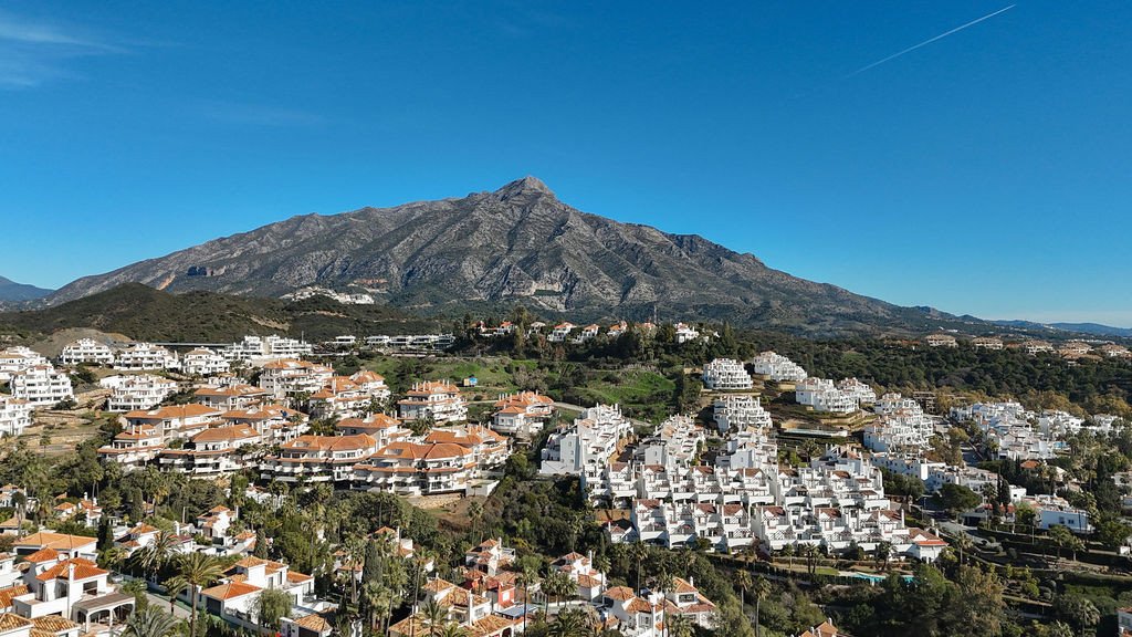 4 Bed Townhouse in Nueva Andalucía
