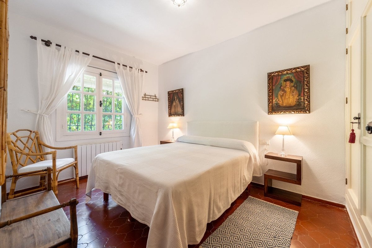 4 Bed Detached Villa in Marbella