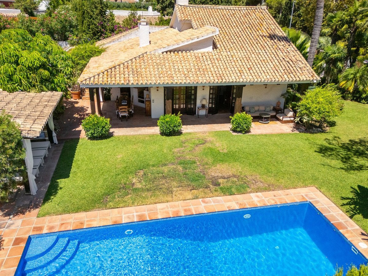 4 Bed Detached Villa in Marbella