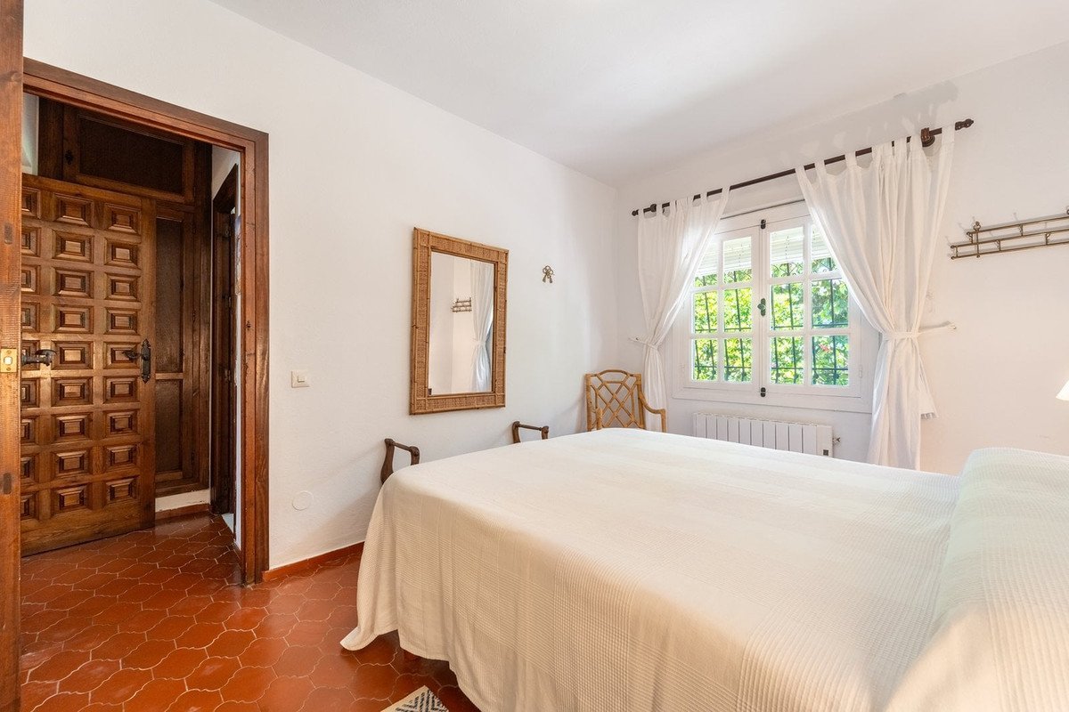 4 Bed Detached Villa in Marbella