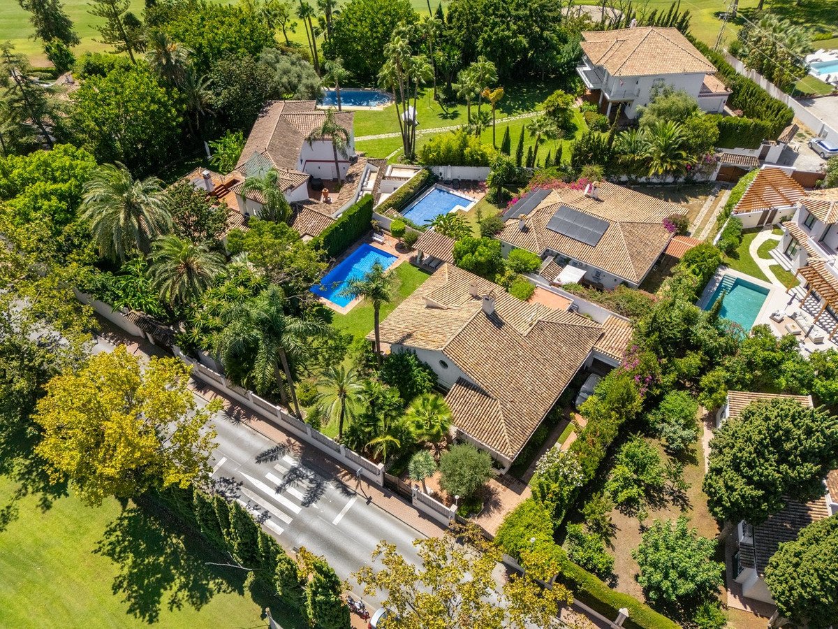 4 Bed Detached Villa in Marbella