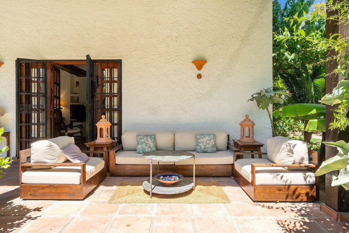 4 Bed Detached Villa in Marbella