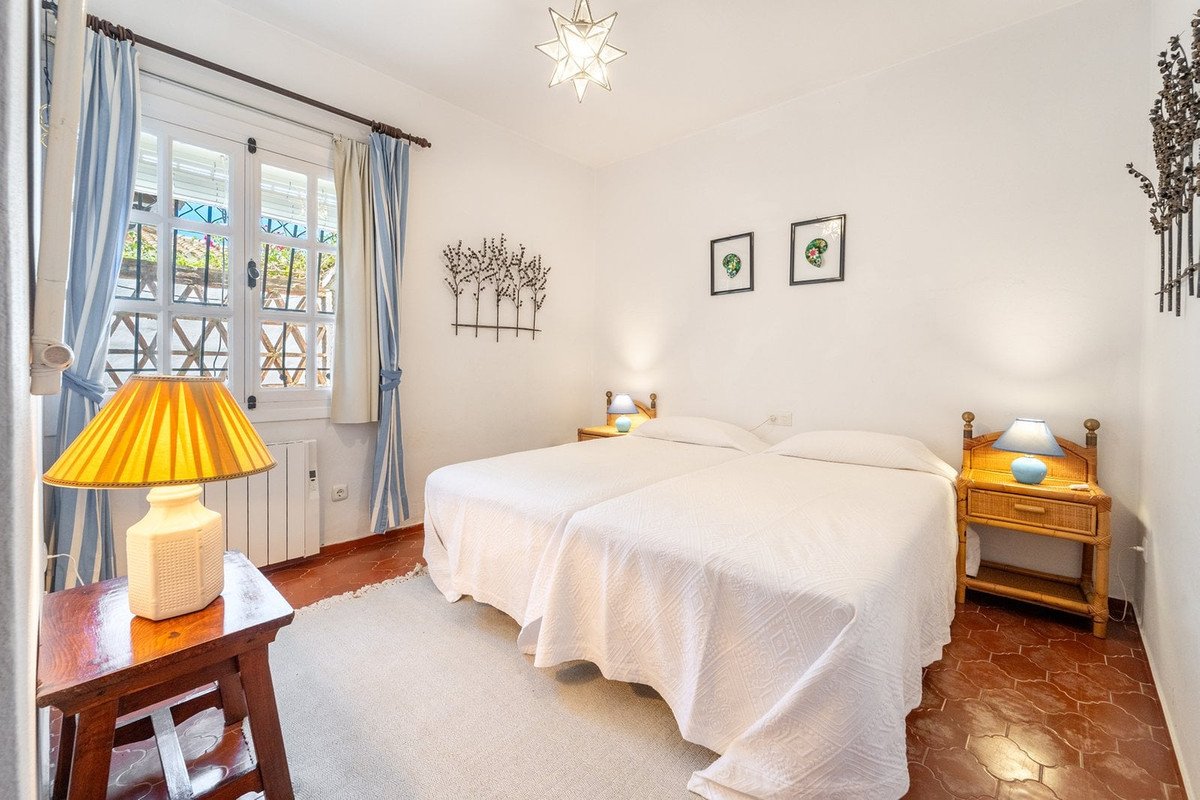 4 Bed Detached Villa in Marbella