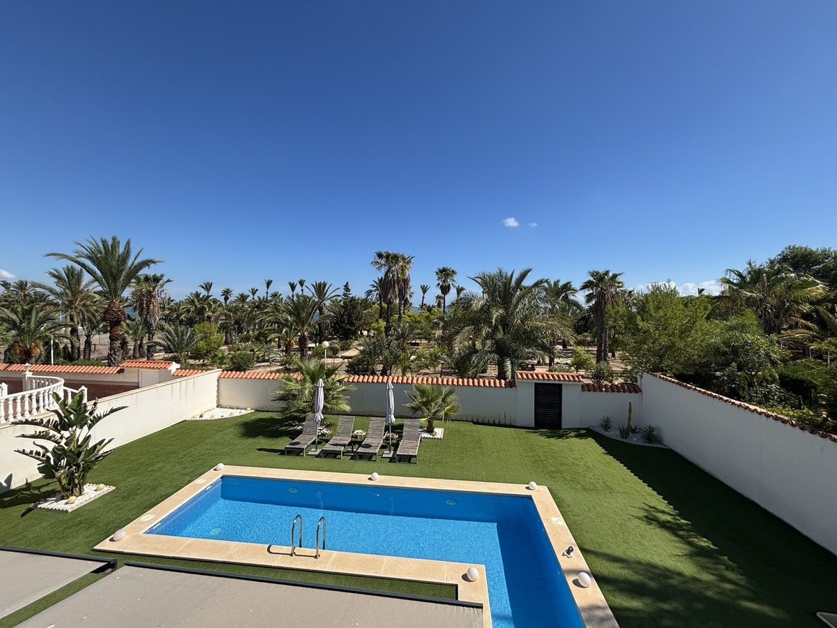 3 Bed Detached Villa in Los Urrutias