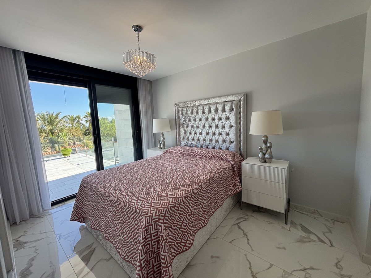 3 Bed Detached Villa in Los Urrutias