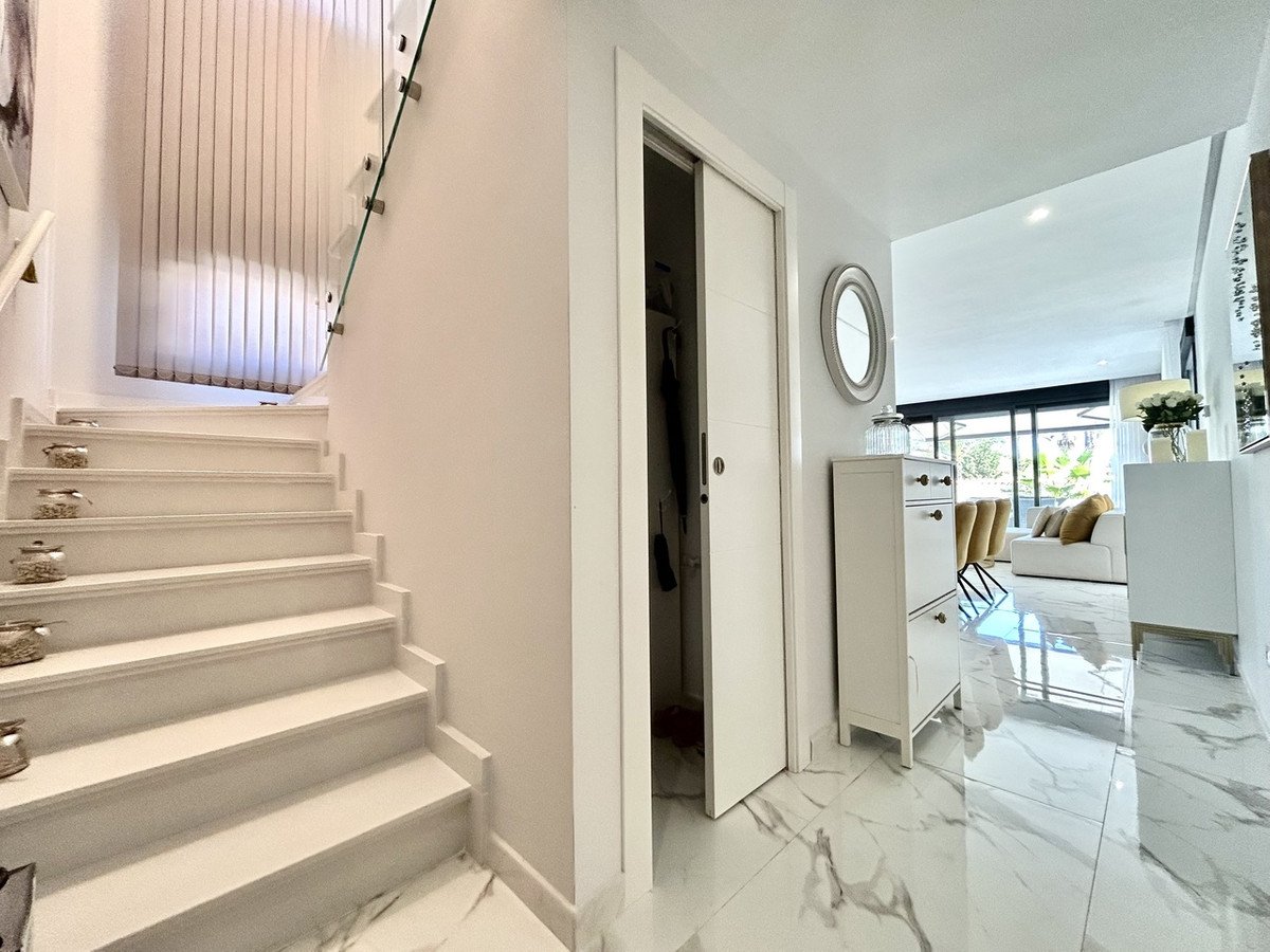3 Bed Detached Villa in Los Urrutias