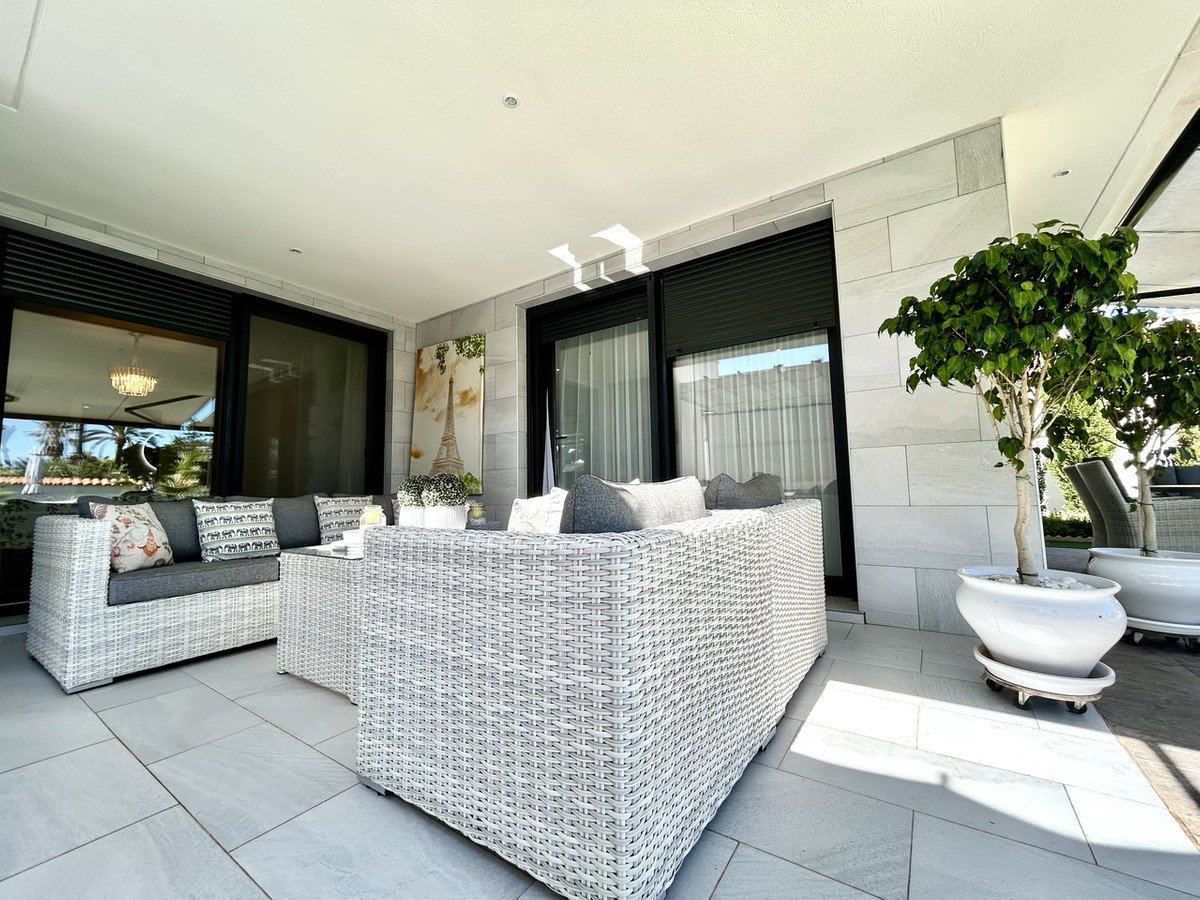 3 Bed Detached Villa in Los Urrutias
