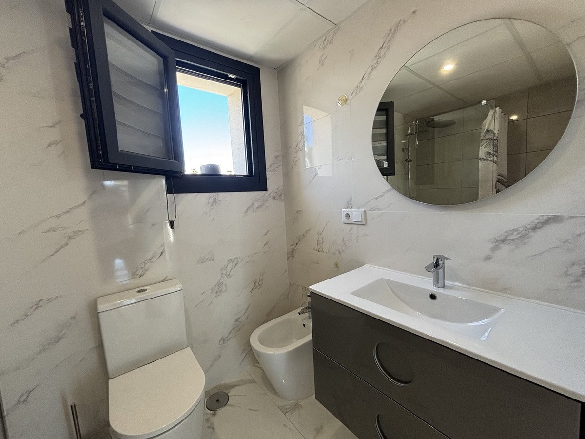 3 Bed Detached Villa in Los Urrutias