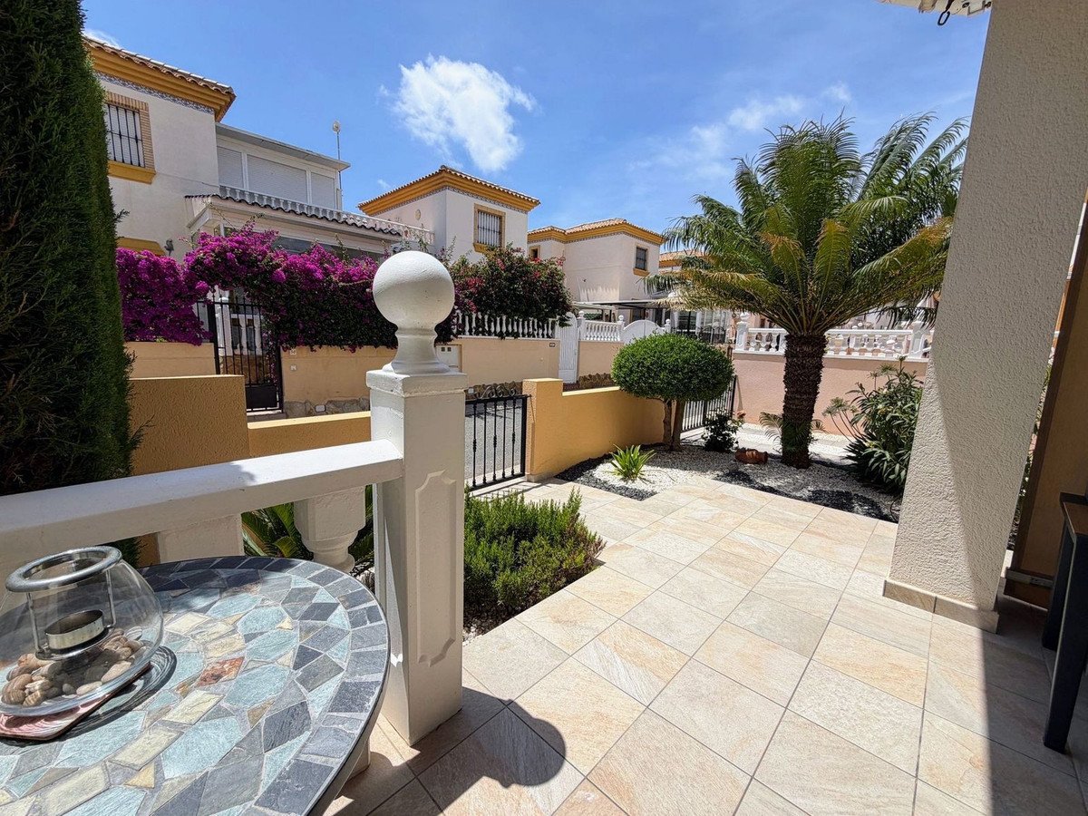 2 Bed Ground Floor Apartment in Villamartin