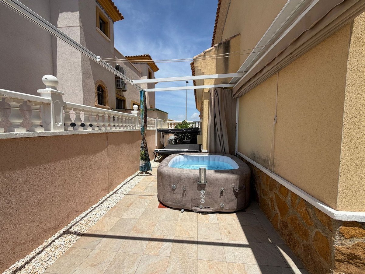 2 Bed Ground Floor Apartment in Villamartin