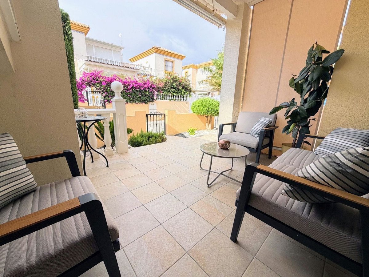 2 Bed Ground Floor Apartment in Villamartin